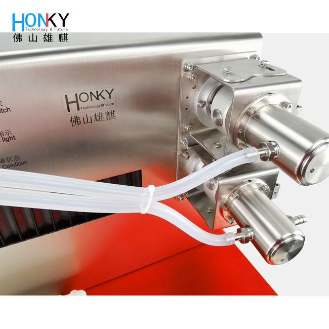 Maszyna do napełniania olejów eterycznych o małej objętości z 3-osiowym połączeniem XYZ i precyzją ± 0,5% dla oleju kosmetycznego