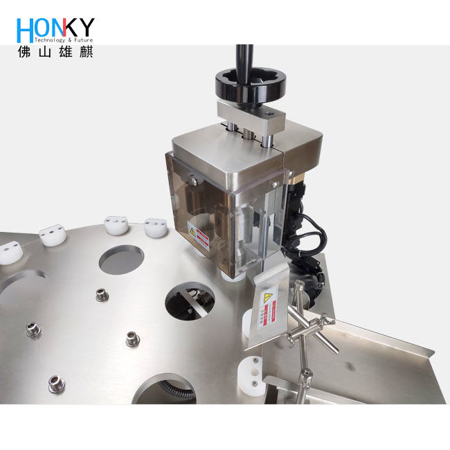 Semi-automatyczna maszyna do napełniania płynów w małych butelkach z systemem podwójnych kanałów