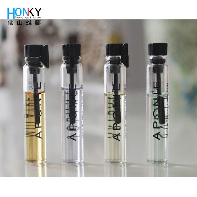 Automatyczna maszyna do wypełniania rur o osi XY z podwójnym głowicą Ceramic Piston Pump do wypełniania płynnych rur o małej objętości